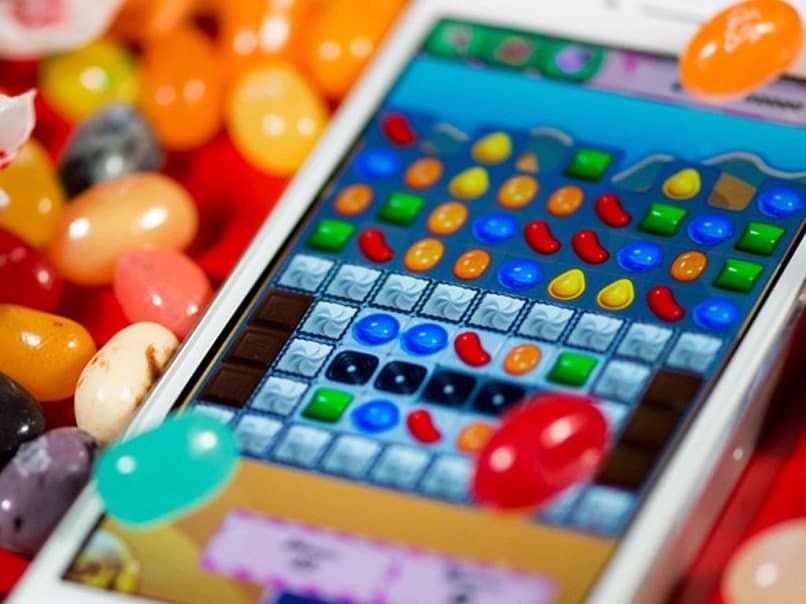 Comment télécharger et mettre à jour le jeu Candy Crush Saga and Soda gratuitement Android?